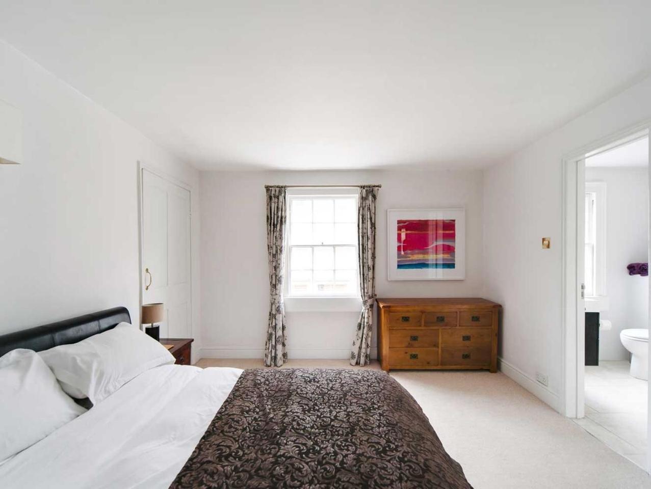 Stylish Three Bedroom Apartment In Heart Of City Bath Exterior photo